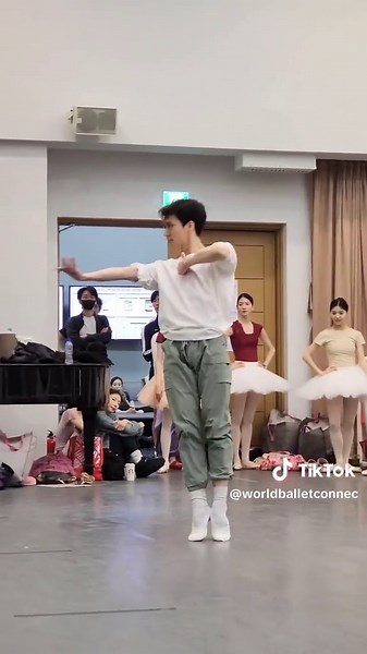 Principal Dancer at the National Ballet Korean👏🤩 #dancer #ballettok