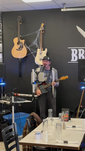 Manques pas ça ce soir , le chansonnier Sylvain St-jacques chez BBQ Guy, viens chanter avec nous 🤩 | BBQ Guy
