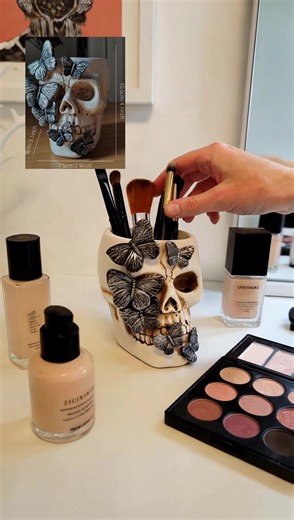 Perfect Halloween Desk Decor with Gothic Aesthetic#HalloweenDecor #DeskOrganizer #GothicDecor #SkullDecor #ResinCraft#TikTokShop #HomeDecorFinds #GiftIdeas #Gothic