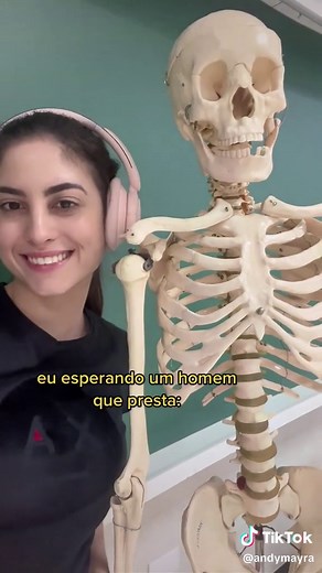 Meme do Esqueleto: A Espera Engraçada!