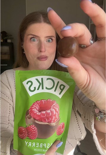 Test av frysetørkede bringebær med sjokolade