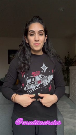 Shruthi Desai - Kids Yoga Educator | Conscious Parenting on Instagram: "In my experience as a certified yoga teacher specialized in children’s and teen yoga, I have created a signature approach that kids truly love. They show up excited, don’t miss class, and over time become calmer and more connected to themselves. I’m trained to teach yoga, but my heart chose children — their honesty, imagination, and openness are what bring me the deepest joy ✨ Here are a few reasons why I love teaching ballo