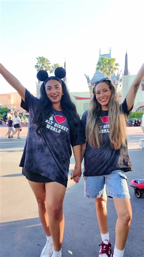I upgraded my pass so no more long block outs✨✨✨ I had to visit Hollywood Studios immediately after the spring break block out dates!! Join me and my friend @Dayreen & I on our little day🫧🐭 @Disney Parks #disneyworld #hollywoodstudios #disneyvlog #disneylocal #disneyadult