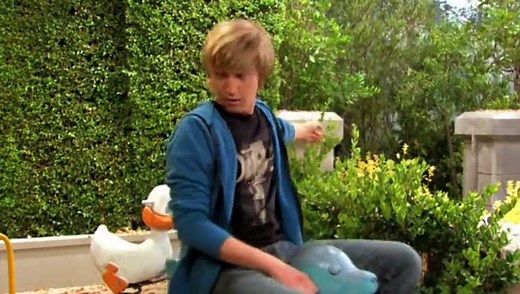 Good Luck Charlie - S1 E2 - Baby Come Back