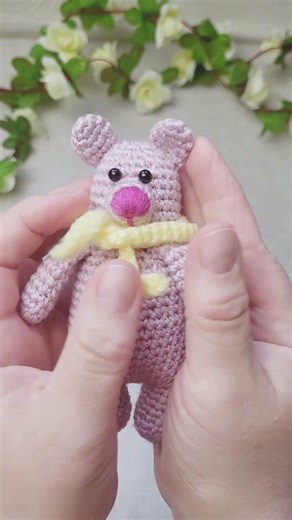 Easy crochet patterns! Want a video tutorial for these cuties? #easycrochetpatterns
