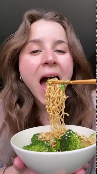 Clean Ceramic Cookware Promo - Ivanna