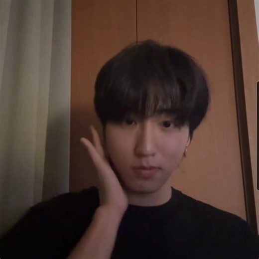 🐹 Why do you guys keep calling me cute? Why do you keep saying I’m cute, you’re making me shy. Don’t call me cute, it’s embarrassing. I’ve been doing this for 9 years already… and I’m still shy.