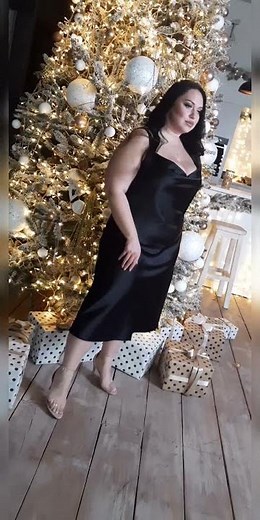 Perfect plus size slip dress #slipdress #sleepdress #shorts #plussizefashion