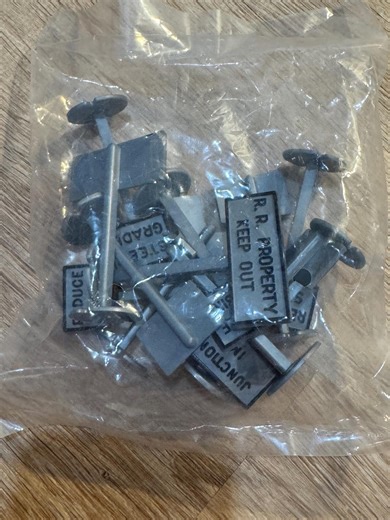 Vintage K‑line O Scale Railroad Signs – 12 Piece Set | Model Train Layout Accessories - Etsy Canada