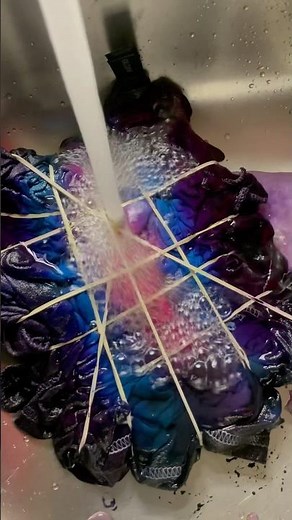 Tie Dye | making a galaxy tie dye shirt
