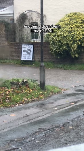 Who doesn’t love a #hiddengem #find #recordshop #vinyl #littlebrickhill #miltonkeynes #mustvisit @kickmuckrecords | Darren Ryan