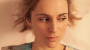 Why Agnes Obel built 200 layers of strings on her song 'Familiar'