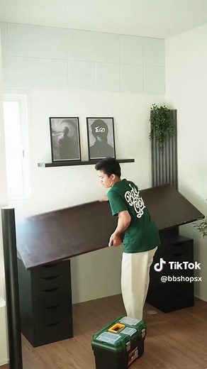Black Desk Setup Ideas for a Sleek Workspace