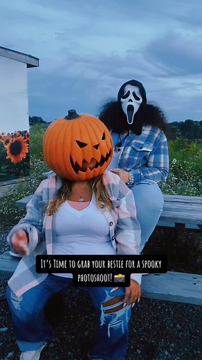 9K views · 158 reactions | Tis’ the season for halloween photoshoots! 朗 #halloween #bff #ohiophotographer #bestie #pumpkinhead #behindthescene #photoshoot #bestfriends | Got to b me | Facebook