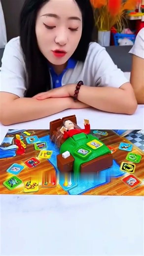 Тази играчка никак не заспива! 🧸😴