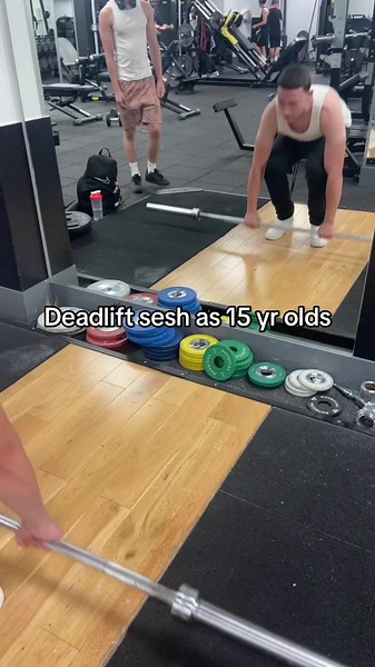Deadlifting Techniques for 15-Year-Old Gym Enthusiasts