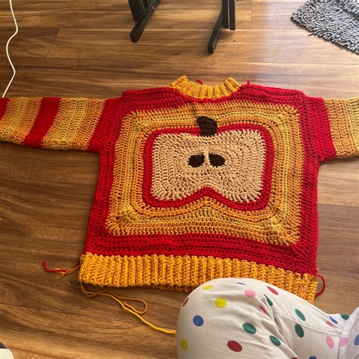 crochet apple/spiral sweater!