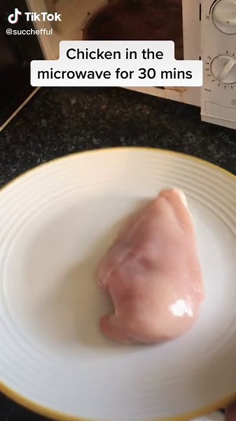 The Horrifying Consequences of Reheated Chicken | Salmonella Warning