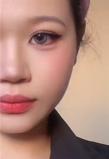 Eye Makeup Tutorial: How to Try Eyeliner and Eye Makeup