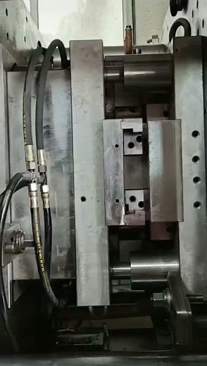 Plastic elbow mould - 1*4cavity & 90 degree elbow（collapsible core）