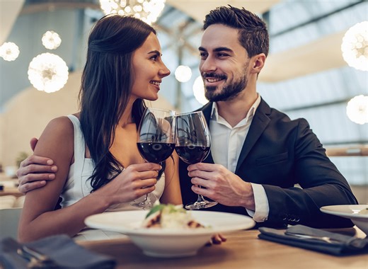 Applebee’s Date Night Pass Is Back With $500 in Savings for Couples