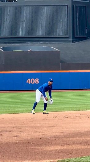 Don’t feel bad because you made a mistake, remember mistakes will always be in the game, just go out and be better than yesterday, think about what you did wrong and work on it, and remember this is very important, you don’t practice to be perfect in the game, no, you practice to make less mistakes in the game and execute better plays but one thing is for sure that mistakes will always be there, just go out and be better than yesterday 🎥 @geminikeez #baseballboys #baseballlife⚾️ #improve #profe