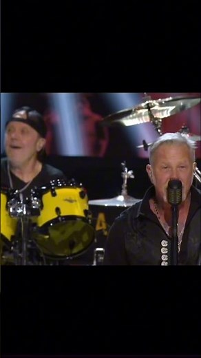 Metallica covering Love Lies Bleeding/Funeral For A Friend of Sir Elton John Live!