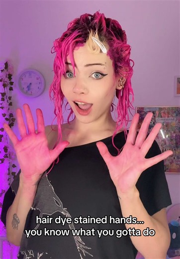no gloves no problems😌 it’s a tradition atp #hairdye #pinkhair #altgirl