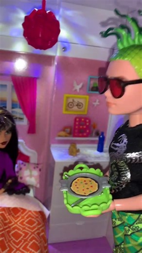 Cleo's Morning Routine with Monster High Doll Cleo de Nile