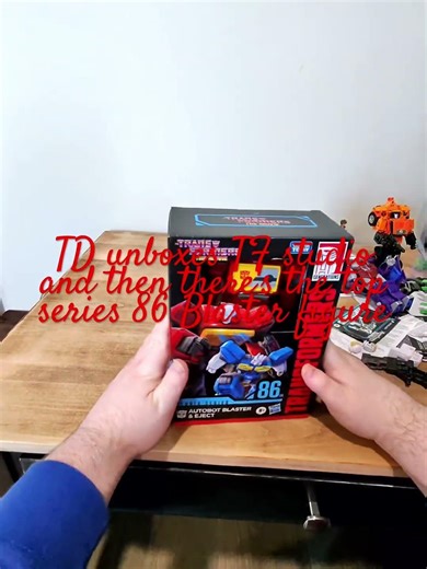 TD unboxes TF Studio Series 86 Blaster figure #transformerscollection