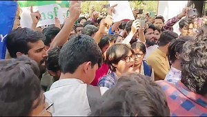 Jamia students raise voice against CAA #CAA #CAAImplementation #CAAProtests #CAAAntiConstitution #JamiaMilliaIslamia | AMU Citizens