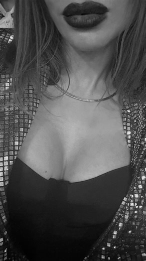 МИЛА КАЗАКОВА on Instagram: "Сохраняй ✅ и подписывайся #стилист #fashion #stylish #разборгардероба #шопинг #шопингсопровождение #бренды #продакшн #primaveraprod #lookbook #campaign #catalog #ugccontentcreator #ugc #ugccreator #ugcvideo #реклама"