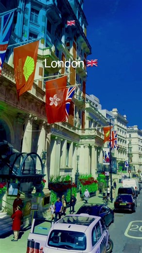 London bus tour 🇬🇧#london #londonbus #londonbustour #londontour #londontown #londontravel #londonlife #londontiktok #londontraveltips #foryou #foryourpage #londonuk🇬🇧❤️