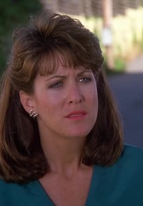 MacGyver S06:E03 - The Gun