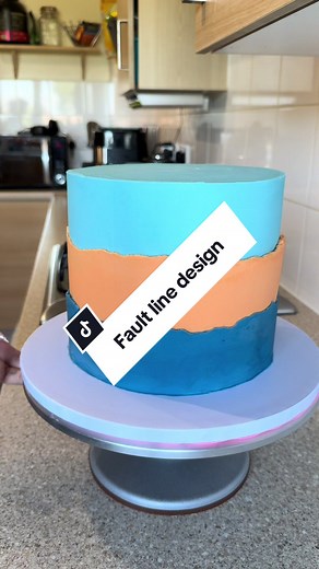 Mastering Fault Line Cake Design in Buttercream