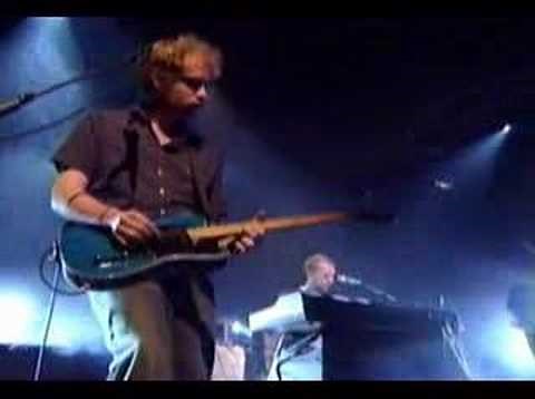 everything's not lost-coldplay live