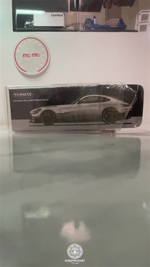 雖然已經拆封幾天了還是來拍一下開箱😌 #待宰綿羊の模型店 #164模型 #164模型車 #模型造景 #要的留言或私訊 #不專業拍攝