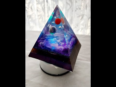How to make Resin Pyramids with lights