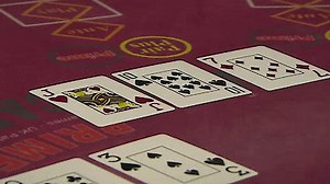 Watch How Do They Do It? Season 5 Episode 8 - Brewery, Playing Cards, Gulfstream