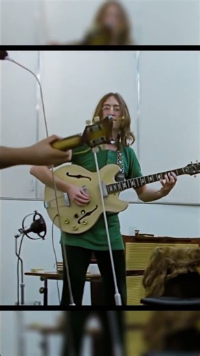 The Beatles Get Interrupted Whilst Recording In The Studio #thebeatles #beatles #johnlennon