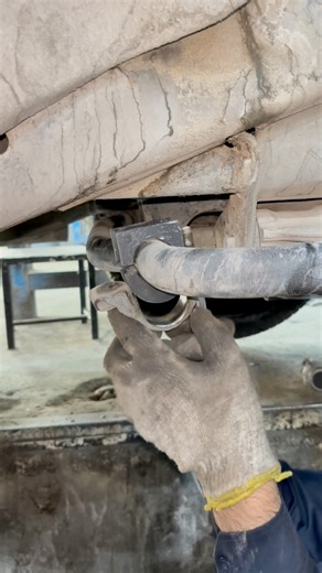 5.5K views · 49 reactions | stabilizer bushing replacement guide #mechanic #automotive #motivation #automobile #fblifestyle #fbreelsfypシ゚viralシ #fbreelsfypシ゚viralvideo #fbreelsfypシ゚viralfbreelsfypシ゚viral | Mechanical Tips | Facebook