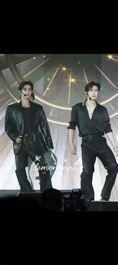 Very cute dance move 😂😂😂 #MeAndTheeSeriesAfterParty #PerthSanta #Perthppe #Santapp #FYP