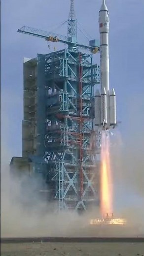 LIFTOFF! China Crew Rescue Mission
