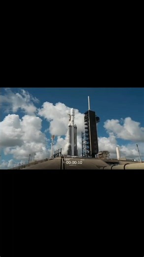 Space X Falcon Heavy Launch 🚀