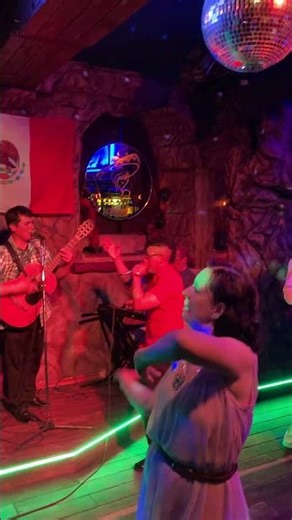 Canciones latinas en Moscu!