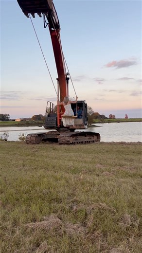 3.2K views · 35 reactions | Behind the scenes of a fun senior shoot | Rosie Pics Photography | Facebook