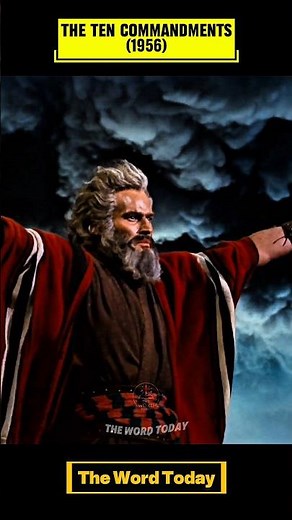 Moses Parted the Red Sea! | The Ten Commandments (1956) Miracle Scene #viral #fyp #shorts #movie