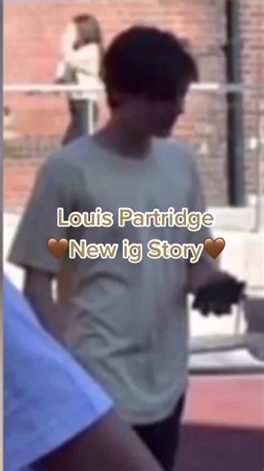 Loving his new haircut🥺🥺 #louispartridge_ #louispartridge #foryoupage #fyp #greenscreen #xyzbca #Louis #skateboarding #London #Netflix