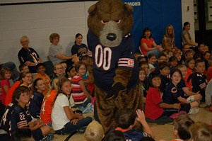 Chicago Bears Mascot Visits Highland Elementary School