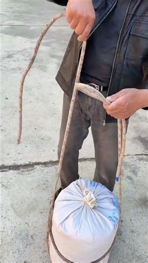 Techniques for two people to lift heavy objects together